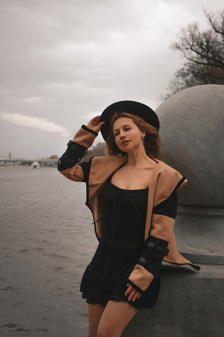 entdecken sie die neuesten modetrends für den herbst 2024 und stylen sie ihren look mit den angesagtesten farben, stoffen und accessoires der saison.