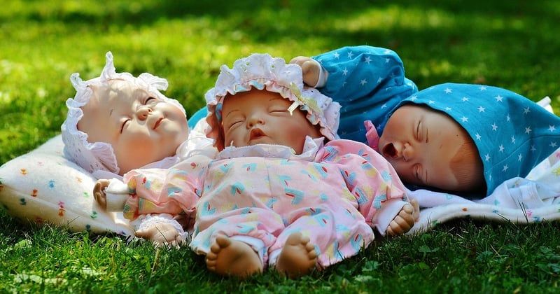 Stapelspielzeug für Babys 2026: Die besten Auswahlmöglichkeiten für Ihr Kind
